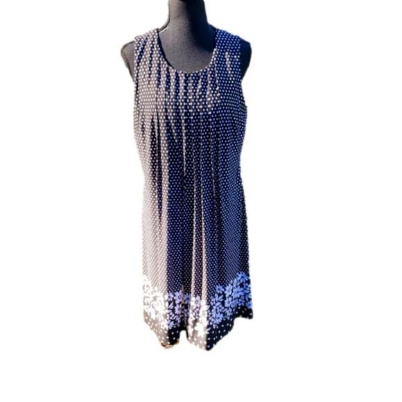 Black sleeveless dress with white polka dots and flower design Size 12 - Picture 1 of 7